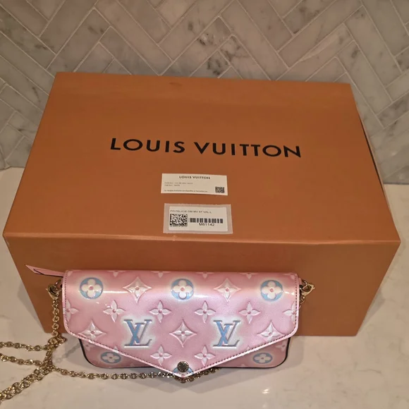 Louis Vuitton Felicie Pochette Valentines Edition New - Picture 12 of 16